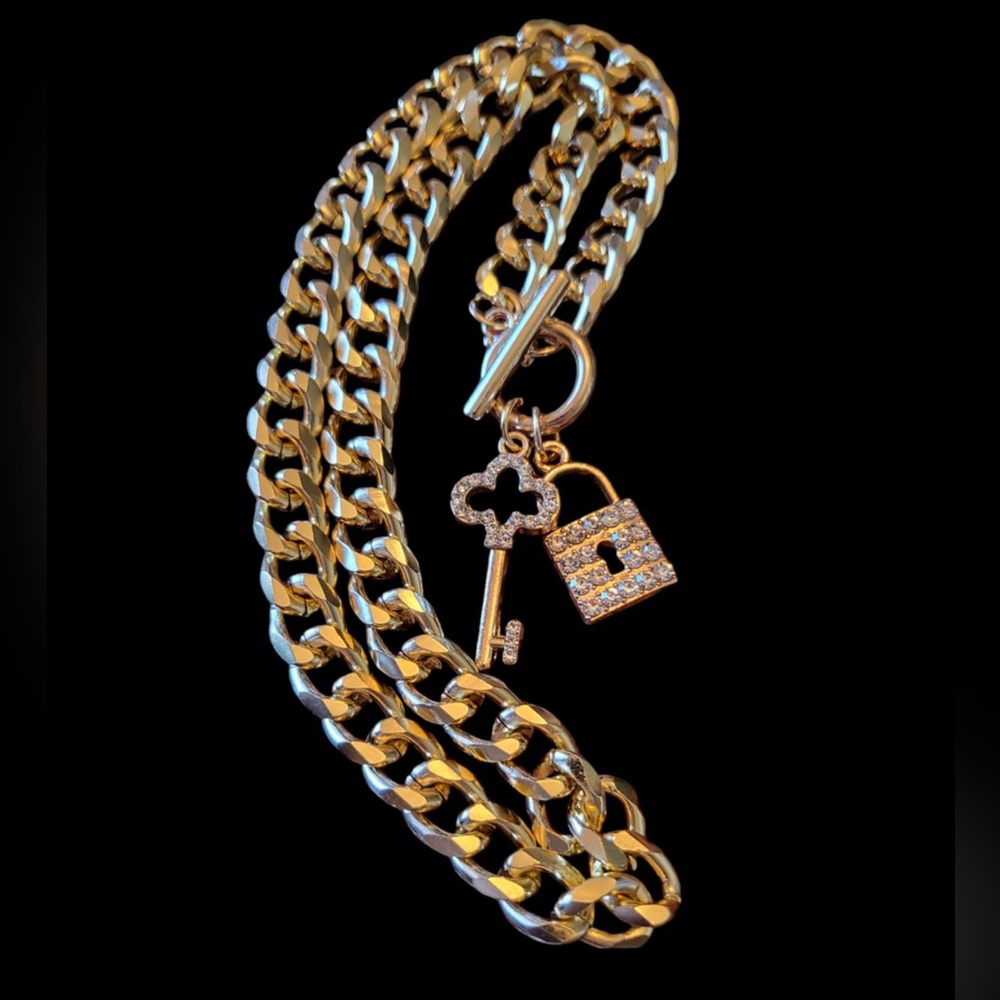 Lock & key bling gold tone necklace. NWOT - Picture 2 of 3